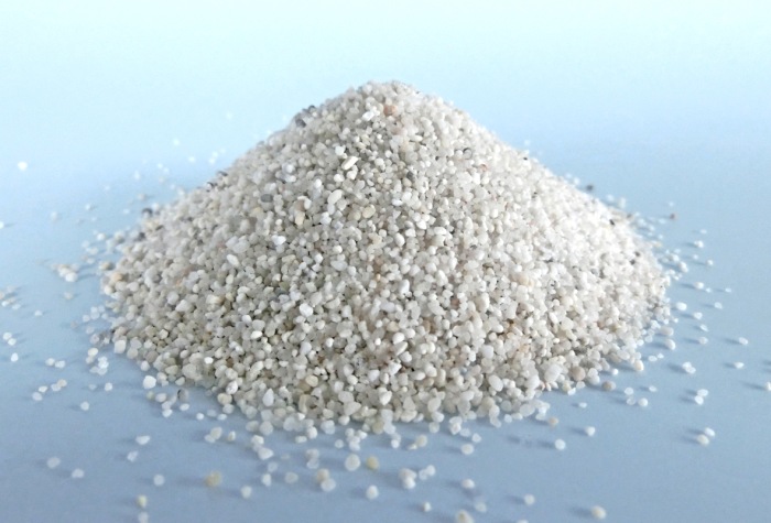 Quarzsand weiß fein, 0,7 - 1,2 mm (15 kg)
